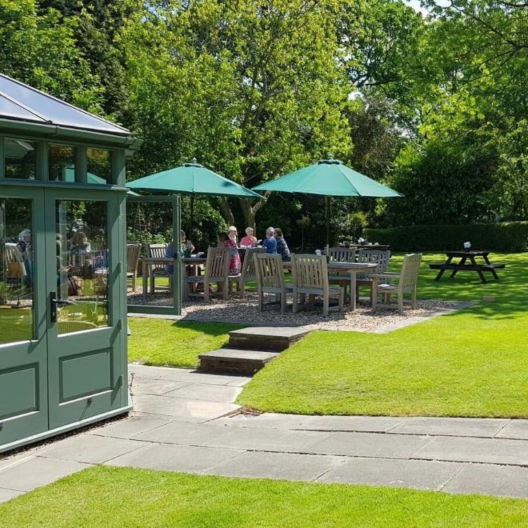 Delicious and Dog Friendly Restaurants in Cambridge