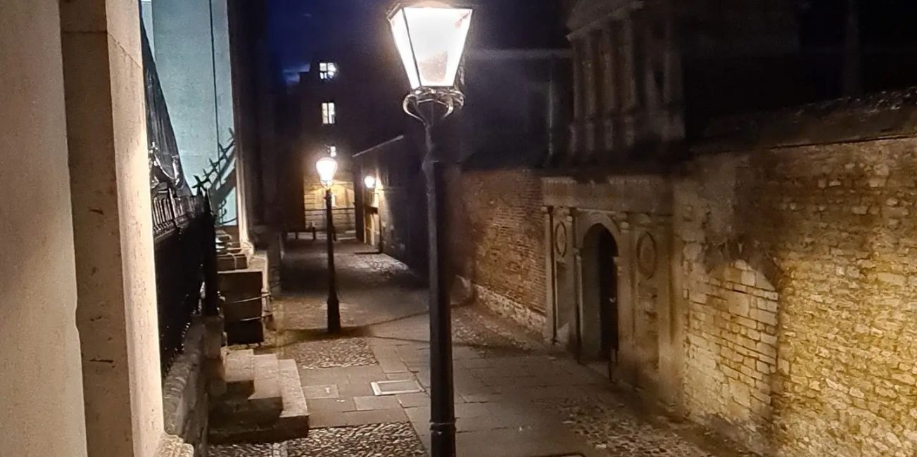 ghost tours in Cambridge